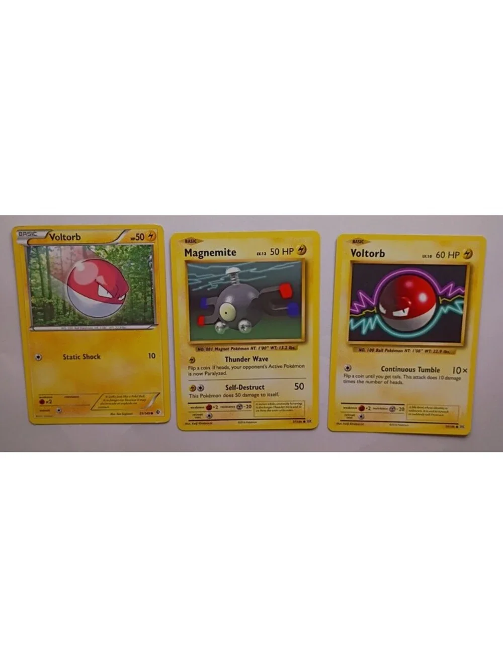 Pokemon TCG Voltorb non Holo 51/149 2012 & Voltorb 39/108, Magemite non Holo (3)